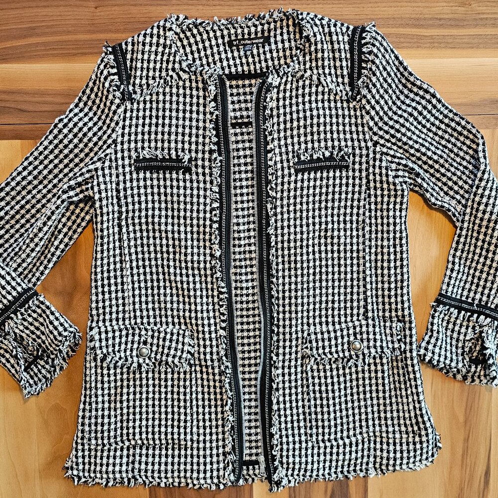 Black and White Jacket with zipper closure - Zara